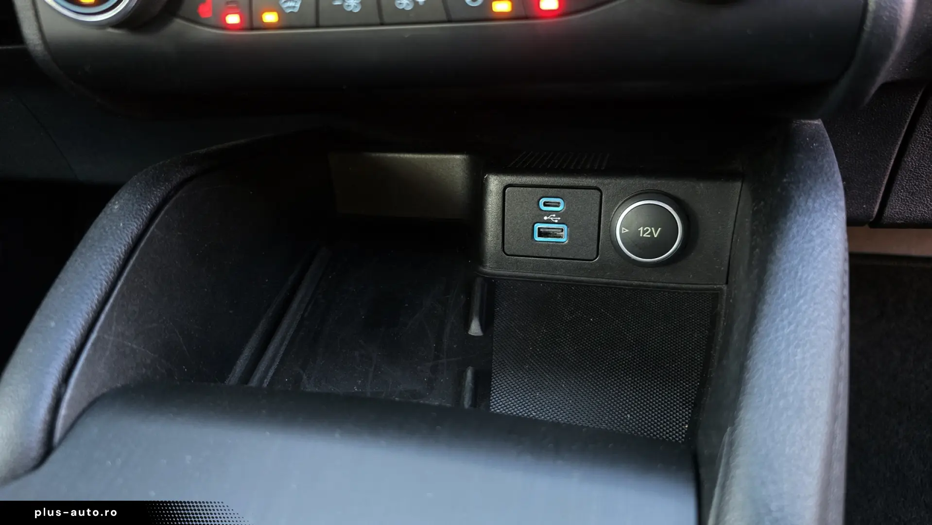 FORD Kuga 4x4 TITANIUM