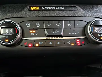 FORD Kuga 4x4 TITANIUM