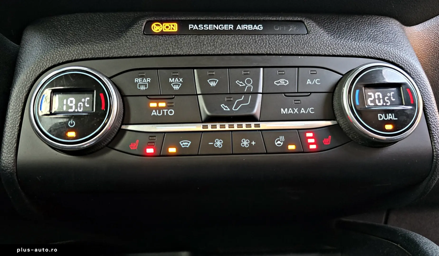 FORD Kuga 4x4 TITANIUM