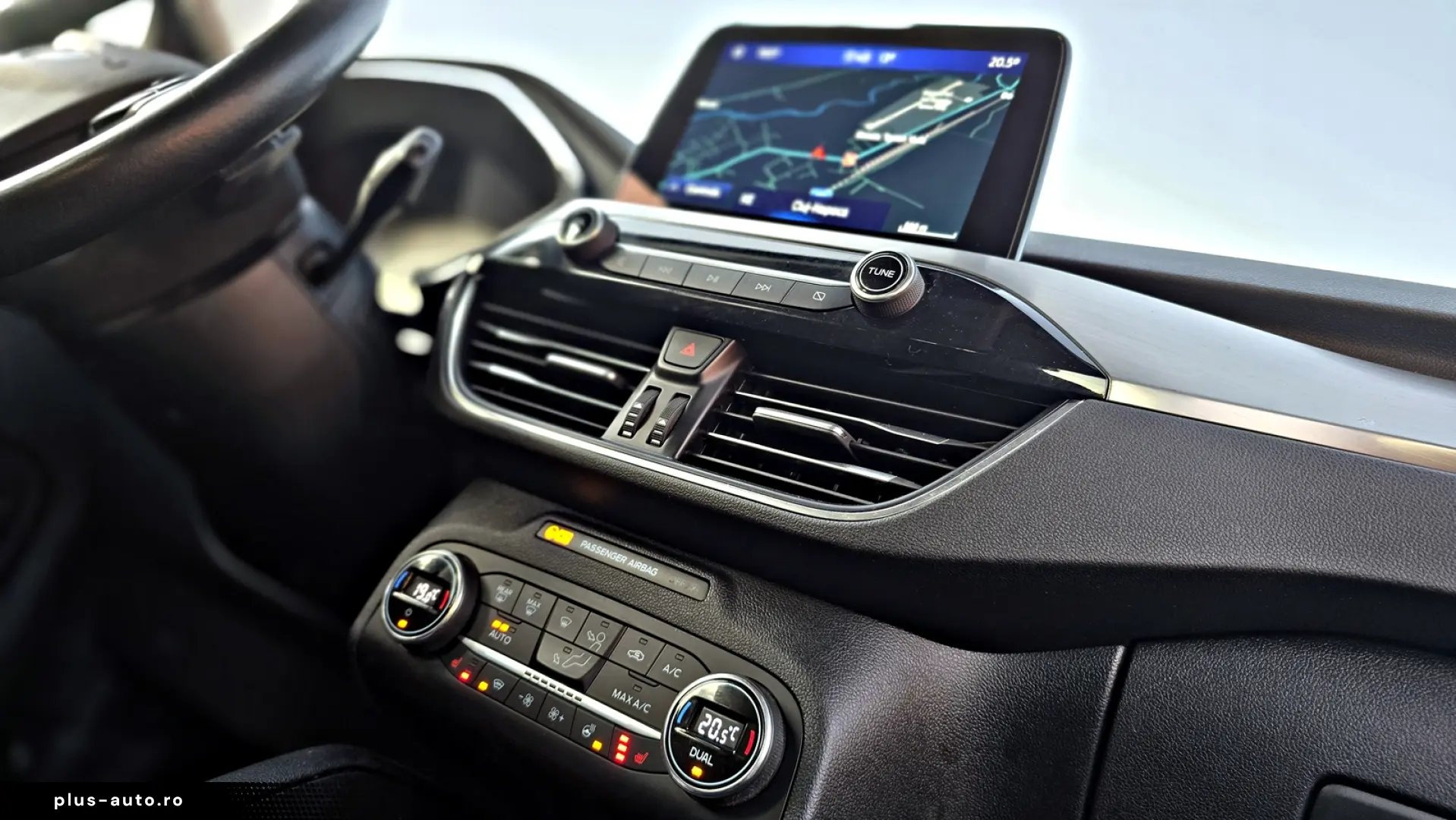 FORD Kuga 4x4 TITANIUM