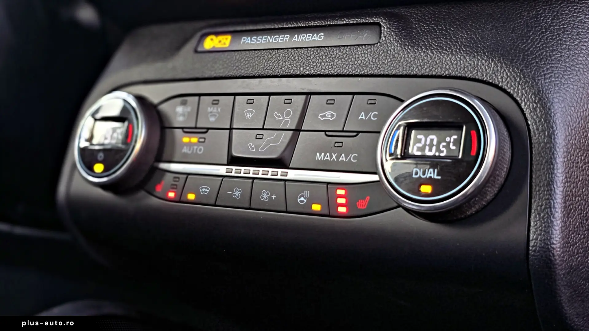 FORD Kuga 4x4 TITANIUM