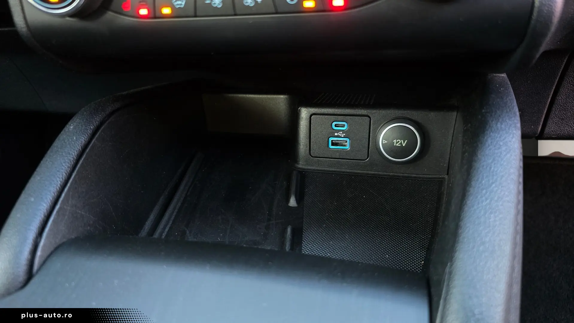 FORD Kuga 4x4 TITANIUM