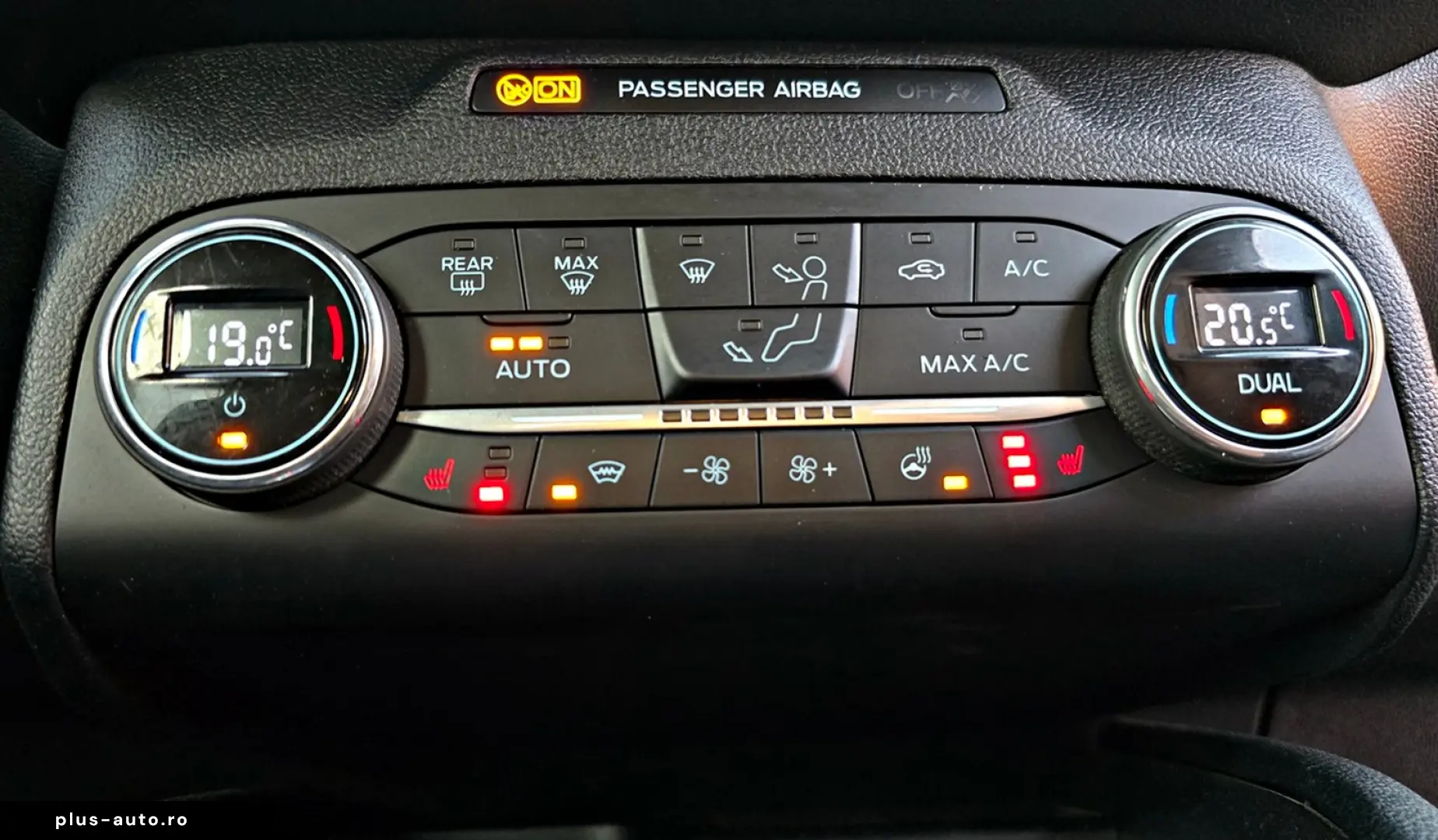 FORD Kuga 4x4 TITANIUM