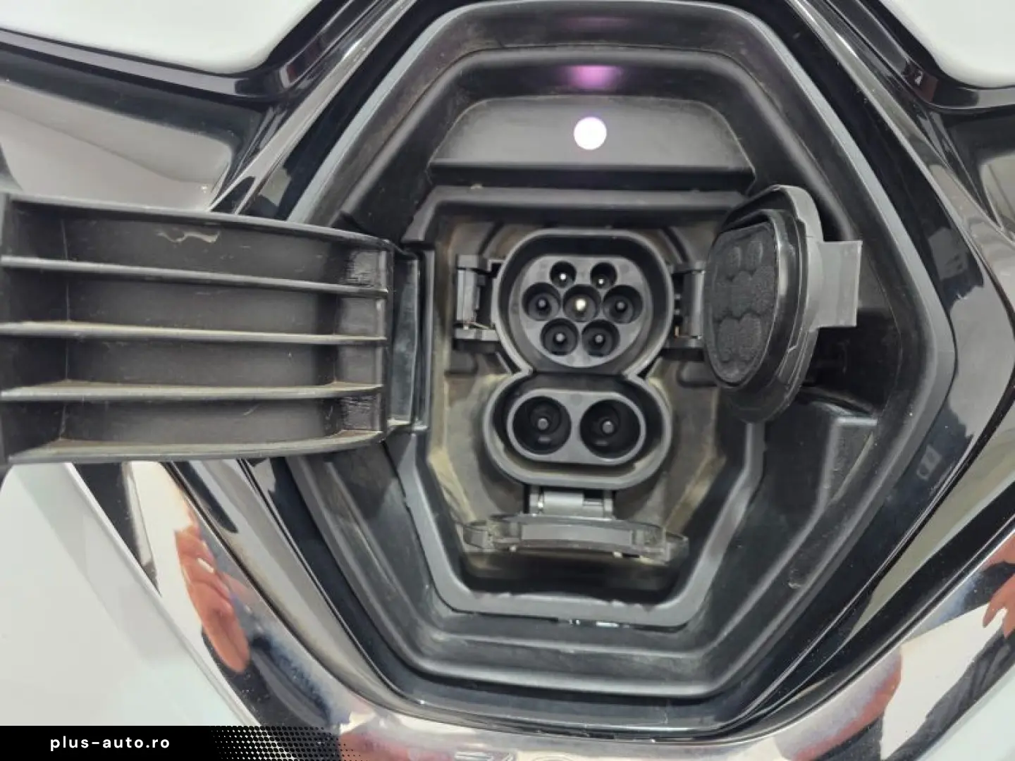 RENAULT ZOE Z.E. 50 Z.E. R135 iconic