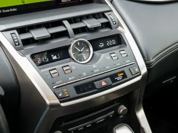 Lexus NX 300h 2.5 Sport 4wd