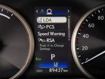 Lexus NX 300h 2.5 Sport 4wd