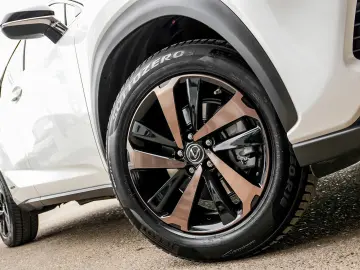 Lexus NX 300h 2.5 Sport 4wd