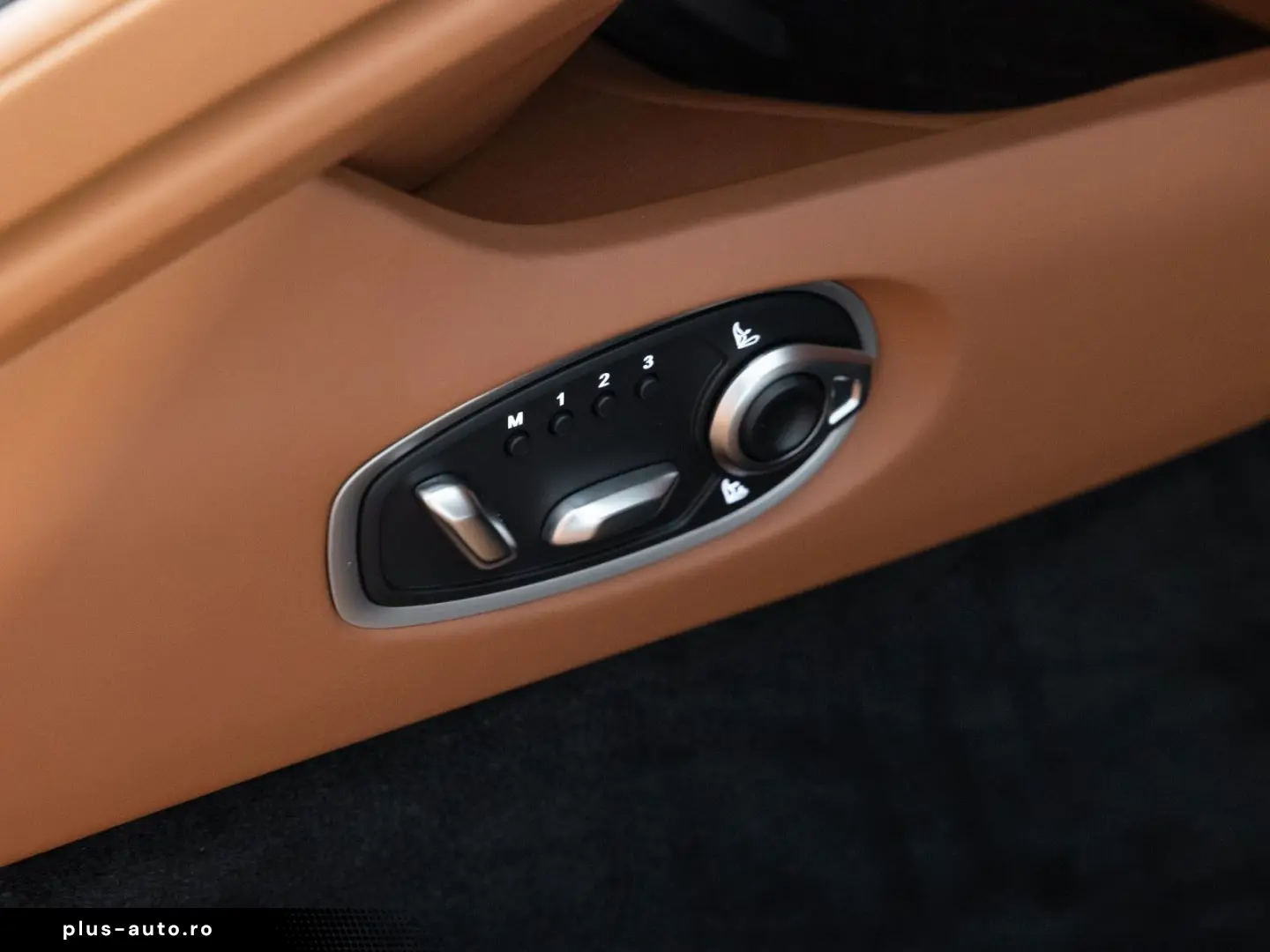 ASTON MARTIN DB12 Volante   Q - Options   Jewellery Pack