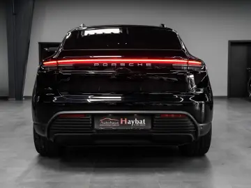 PORSCHE Macan E Matrix-ACC-Pano-Leder-Kamera