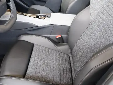 Peugeot 3008 Allure Hybrid Modelul Nou