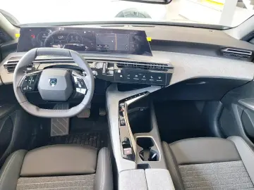 Peugeot 3008 Allure Hybrid Modelul Nou