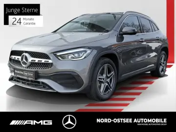 MERCEDES-BENZ GLA 250 e AMG LED PANO KAMERA AMBIENTE