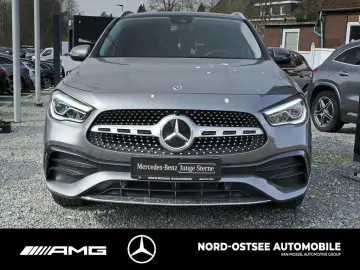 MERCEDES-BENZ GLA 250 e AMG LED PANO KAMERA AMBIENTE