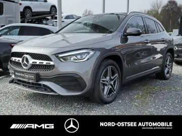 MERCEDES-BENZ GLA 250 e AMG LED PANO KAMERA AMBIENTE