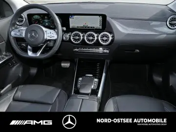 MERCEDES-BENZ GLA 250 e AMG LED PANO KAMERA AMBIENTE