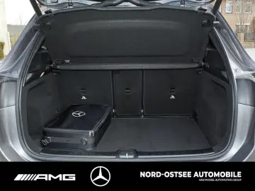 MERCEDES-BENZ GLA 250 e AMG LED PANO KAMERA AMBIENTE