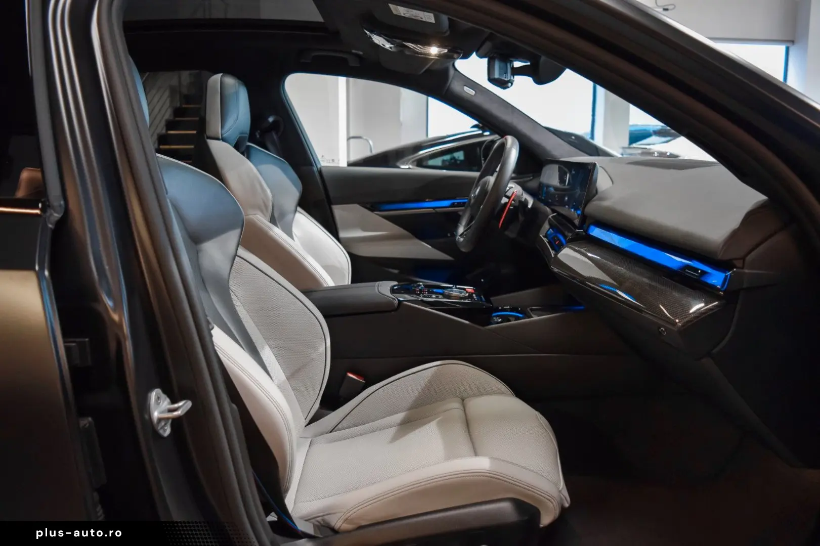 BMW M5 - COMFORT PACK - BOWER&WILKINS DIAMON-20  21