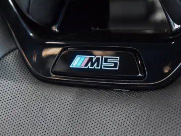 BMW M5 - COMFORT PACK - BOWER&WILKINS DIAMON-20  21