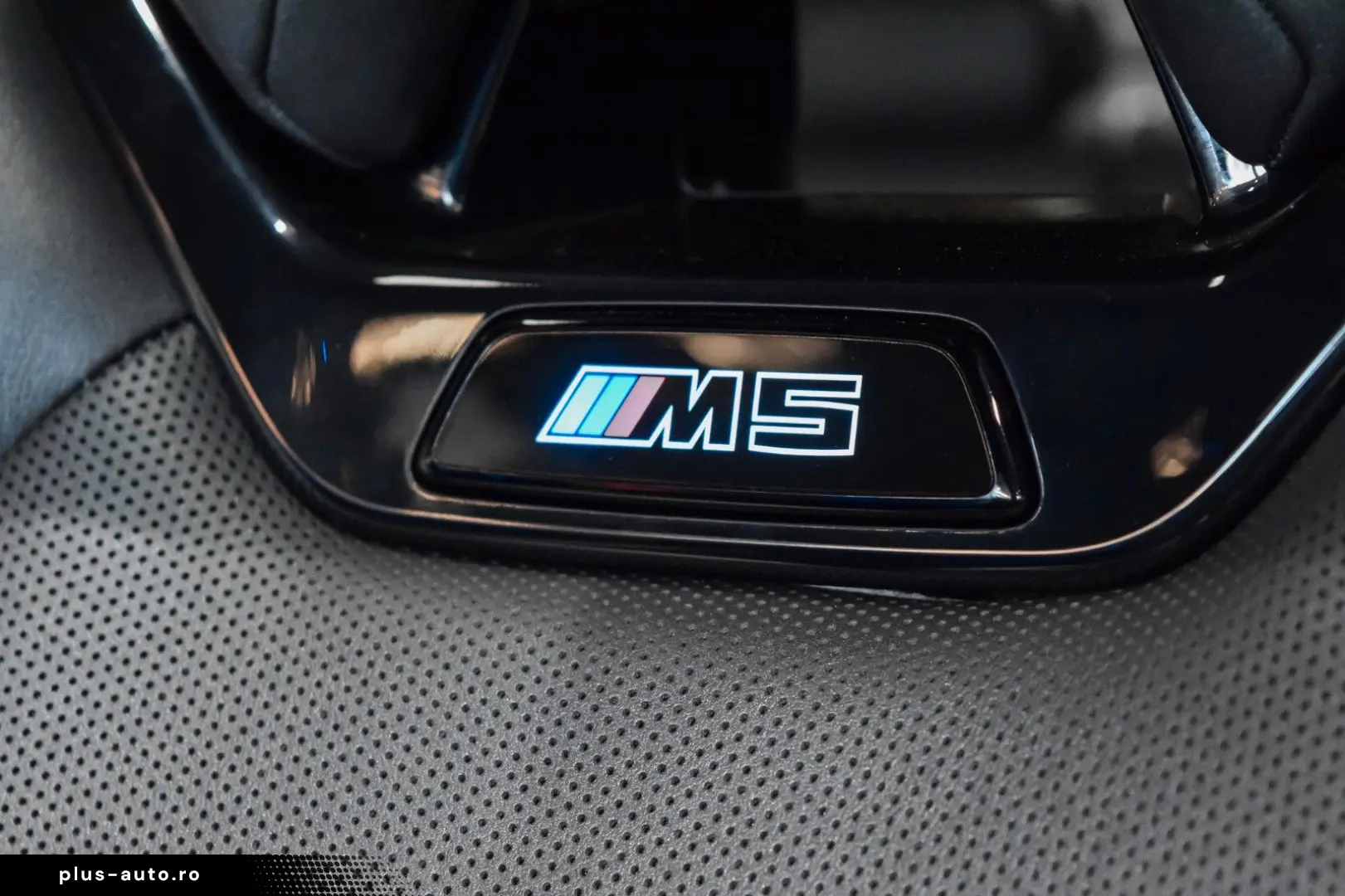 BMW M5 - COMFORT PACK - BOWER&WILKINS DIAMON-20  21