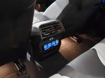 BMW M5 - COMFORT PACK - BOWER&WILKINS DIAMON-20  21