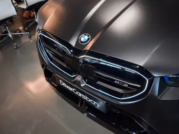 BMW M5 - COMFORT PACK - BOWER&WILKINS DIAMON-20  21