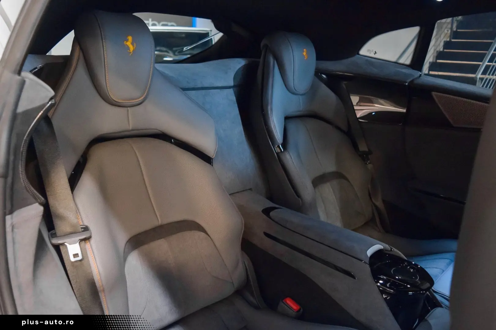 FERRARI PUROSANGUE - FULL CARBON - BURMESTER