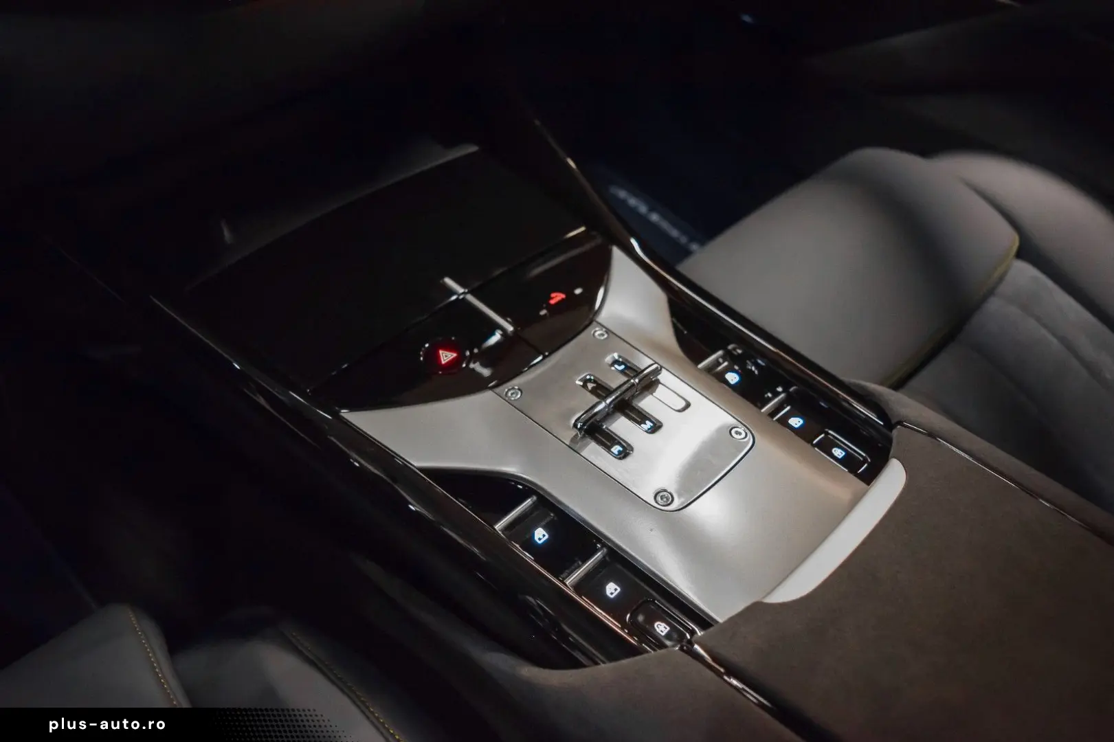 FERRARI PUROSANGUE - FULL CARBON - BURMESTER