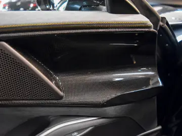 FERRARI PUROSANGUE - FULL CARBON - BURMESTER