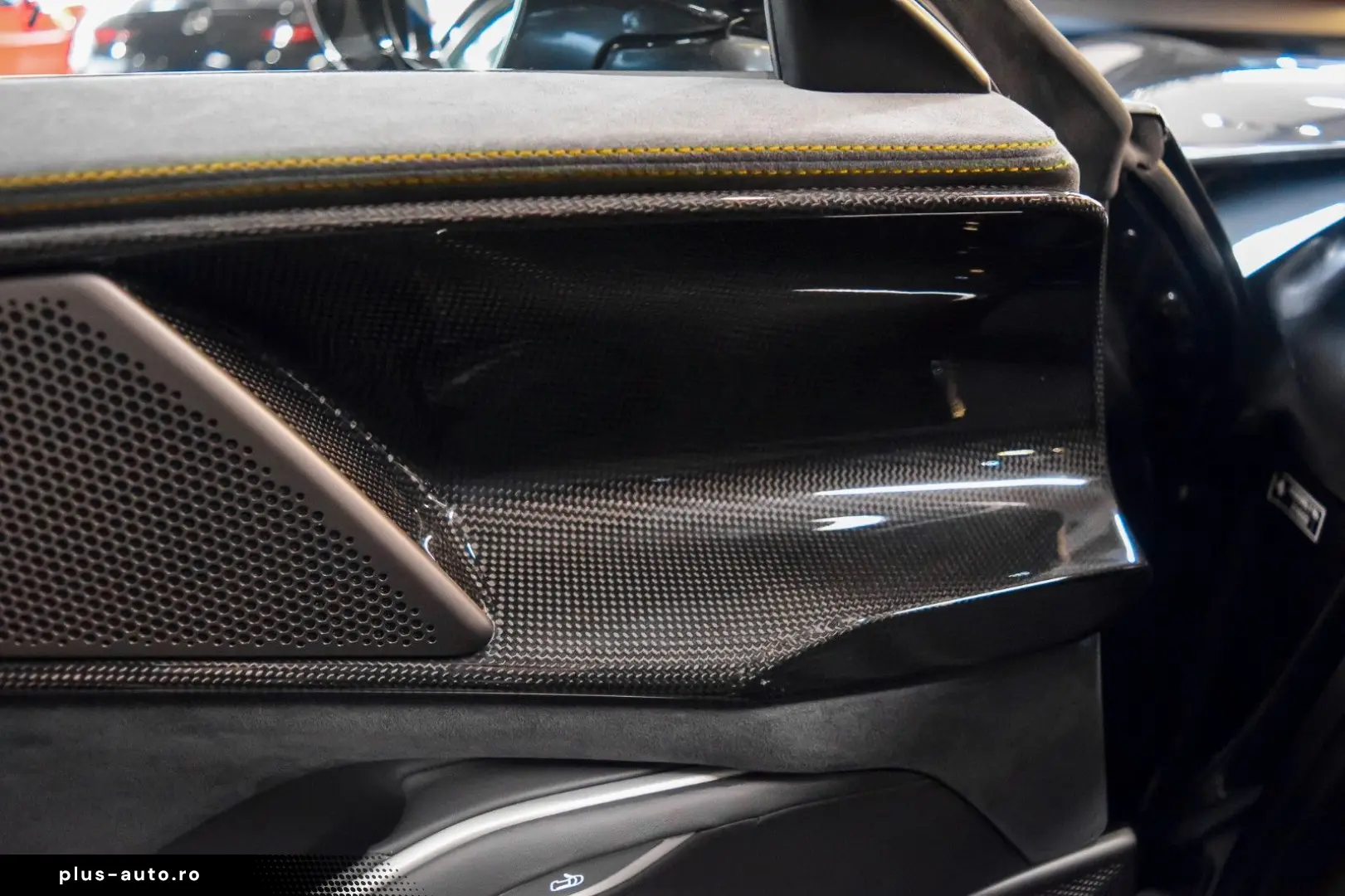 FERRARI PUROSANGUE - FULL CARBON - BURMESTER