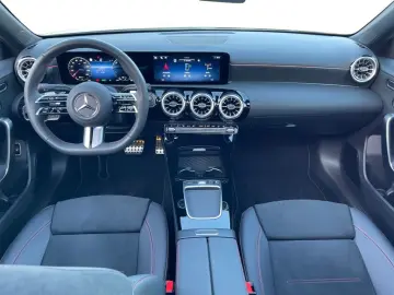 MERCEDES-BENZ A 250 e AMG AMG MBUX Pano SHD Wide Cam&hellip;