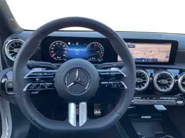 MERCEDES-BENZ A 250 e AMG AMG MBUX Pano SHD Wide Cam&hellip;