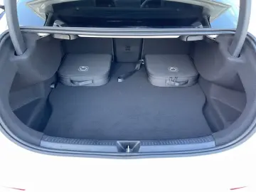 MERCEDES-BENZ A 250 e AMG AMG MBUX Pano SHD Wide Cam&hellip;