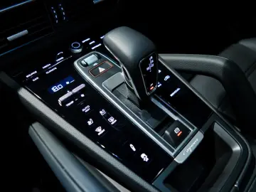 PORSCHE Cayenne E-Hybrid PLATINUM EDITION-CARBON FIBER