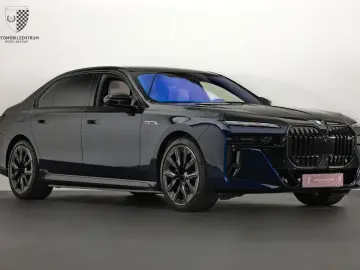 BMW M760 e TwoTone Innovation Panorama Iconic AHK