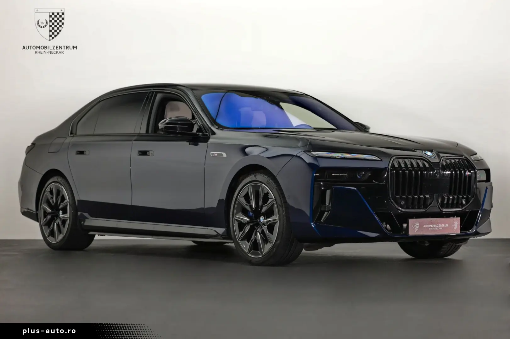 BMW M760 e TwoTone Innovation Panorama Iconic AHK