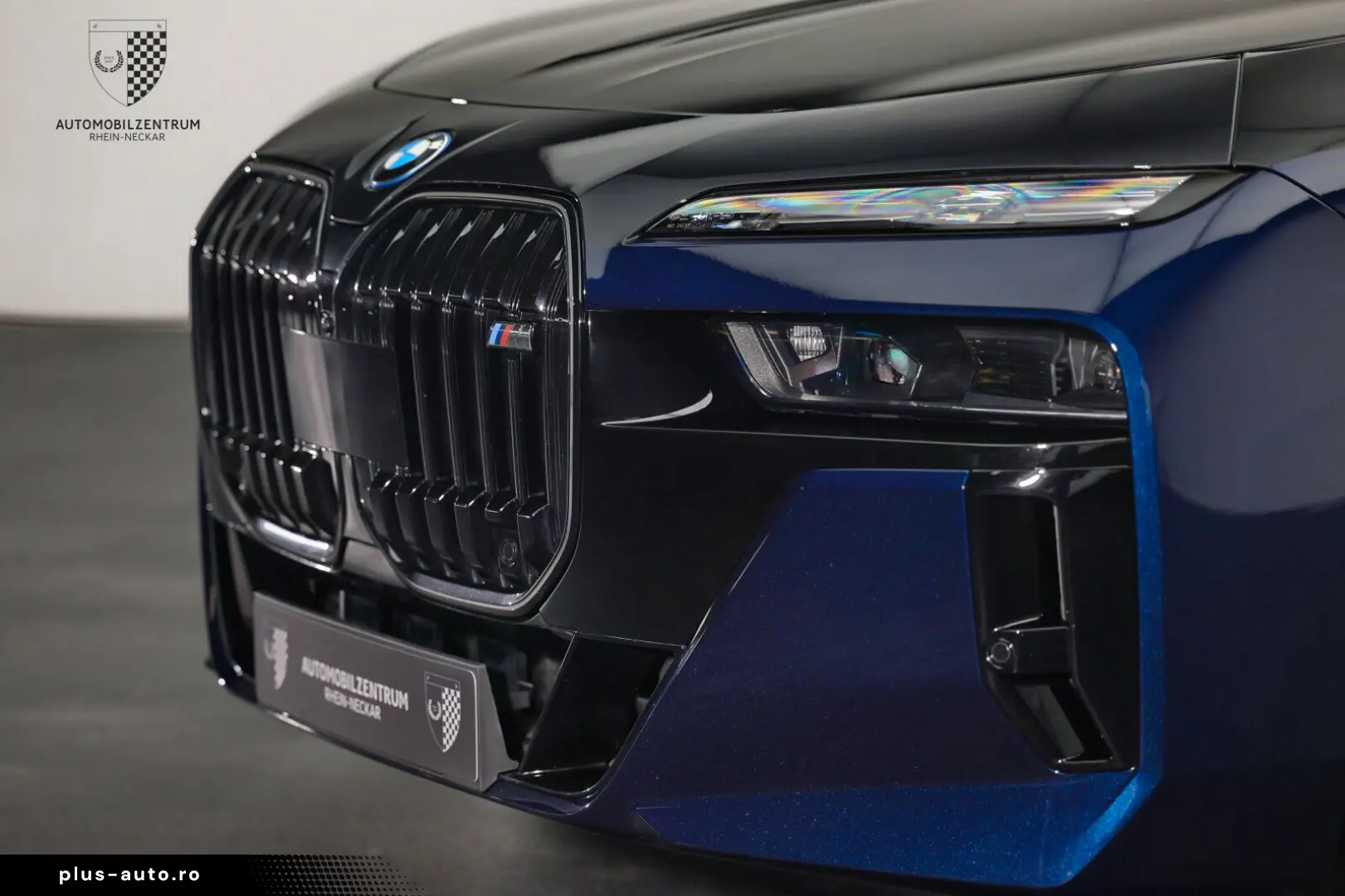 BMW M760 e TwoTone Innovation Panorama Iconic AHK