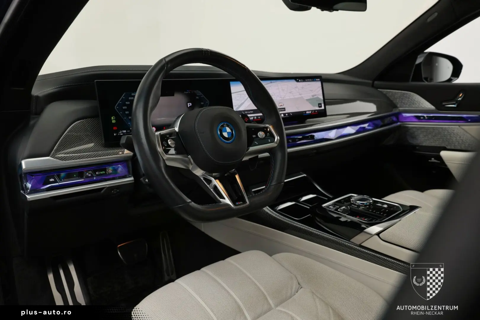 BMW M760 e TwoTone Innovation Panorama Iconic AHK