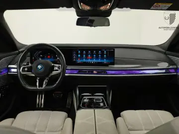 BMW M760 e TwoTone Innovation Panorama Iconic AHK