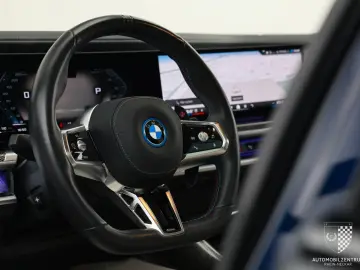 BMW M760 e TwoTone Innovation Panorama Iconic AHK