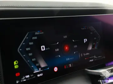 BMW M760 e TwoTone Innovation Panorama Iconic AHK