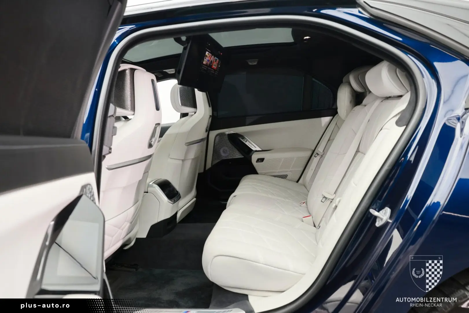 BMW M760 e TwoTone Innovation Panorama Iconic AHK