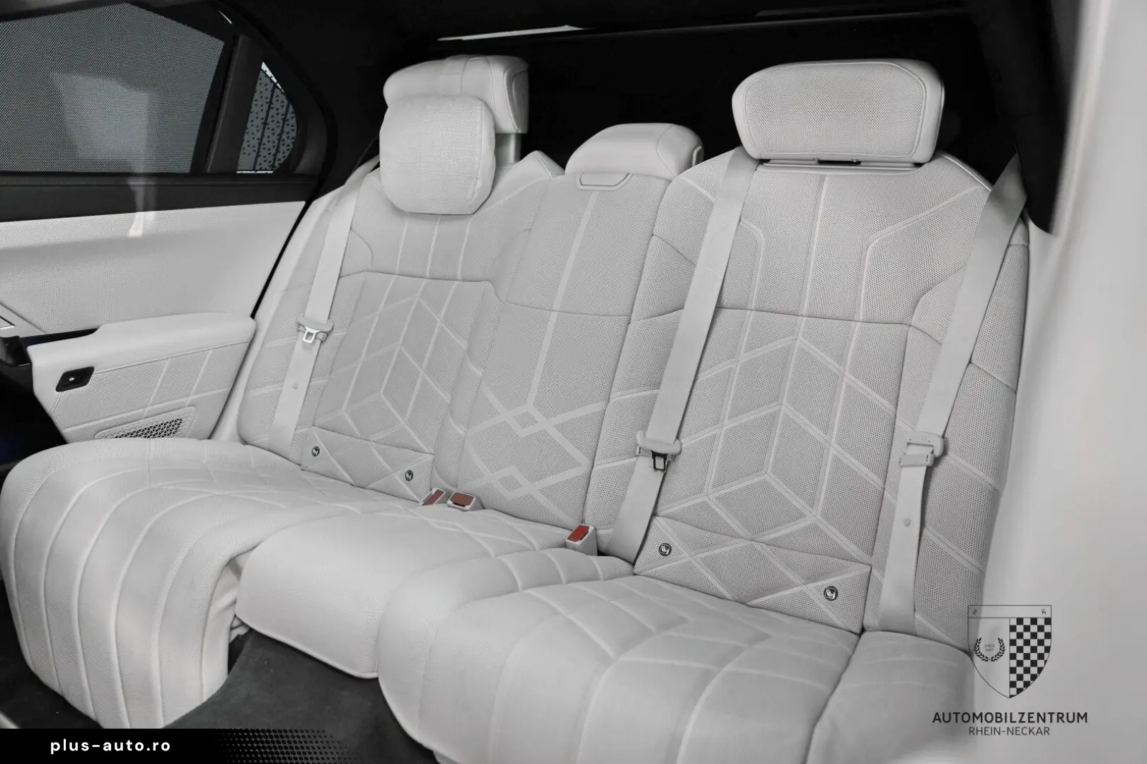 BMW M760 e TwoTone Innovation Panorama Iconic AHK