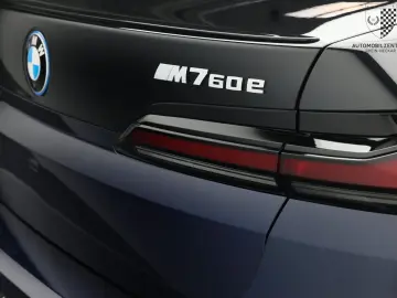 BMW M760 e TwoTone Innovation Panorama Iconic AHK