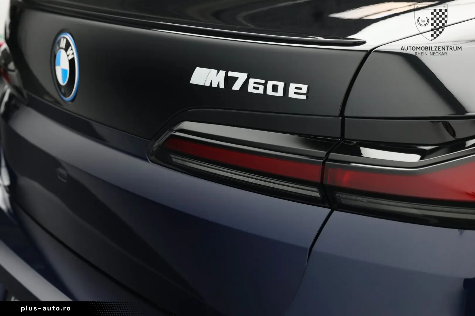 BMW M760 e TwoTone Innovation Panorama Iconic AHK