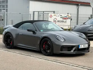 Porsche 911 Carrera 4 GTS Cabrio Ambiente