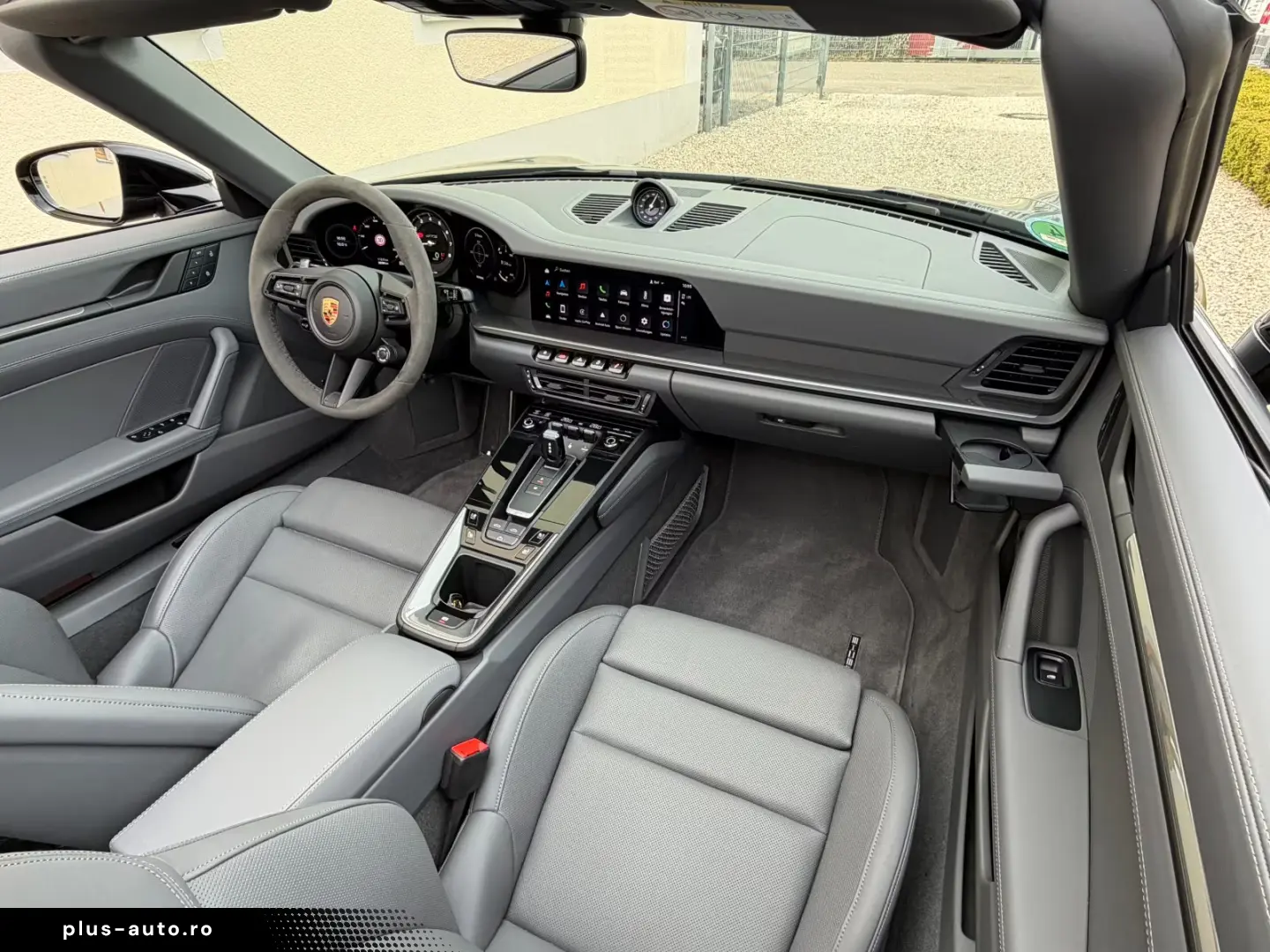 Porsche 911 Carrera 4 GTS Cabrio Ambiente