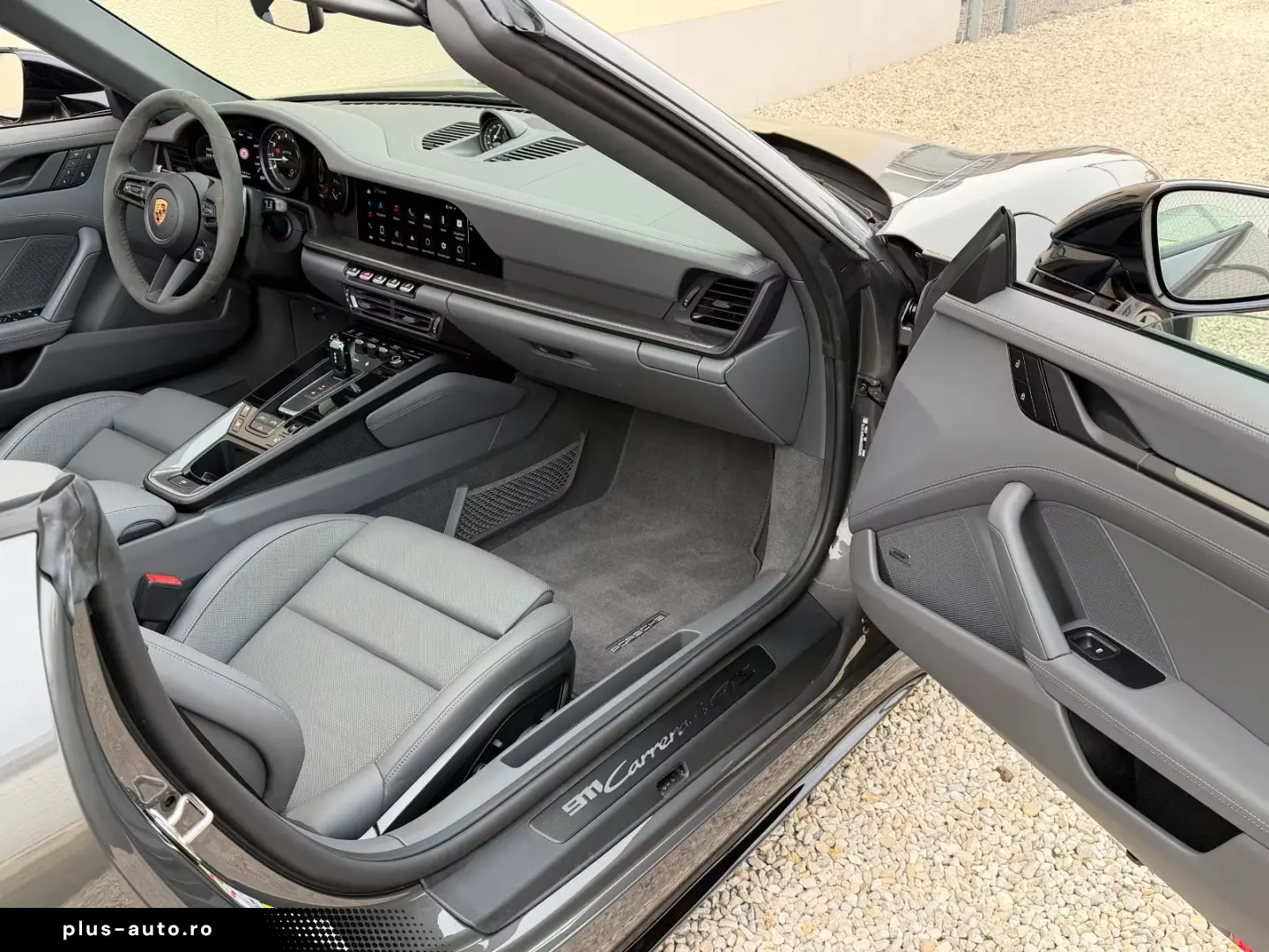 Porsche 911 Carrera 4 GTS Cabrio Ambiente