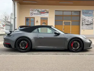 Porsche 911 Carrera 4 GTS Cabrio Ambiente