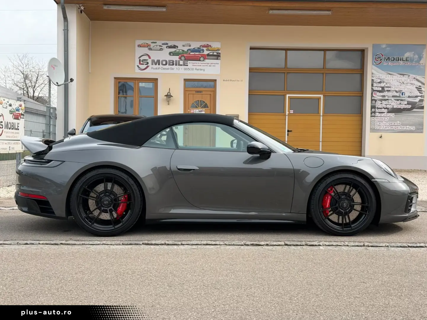 Porsche 911 Carrera 4 GTS Cabrio Ambiente