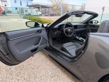 Porsche 911 Carrera 4 GTS Cabrio Ambiente